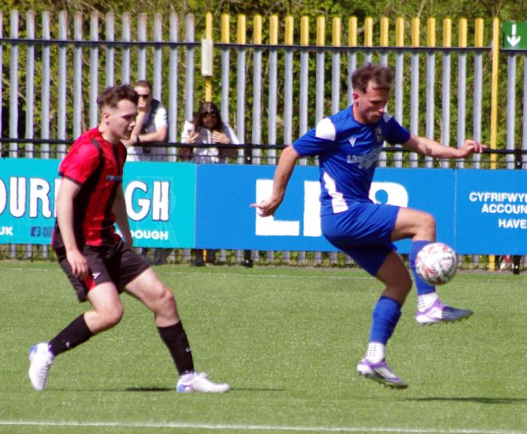 Dylan Davies shows a neat touch shows a neat touch for Monkton